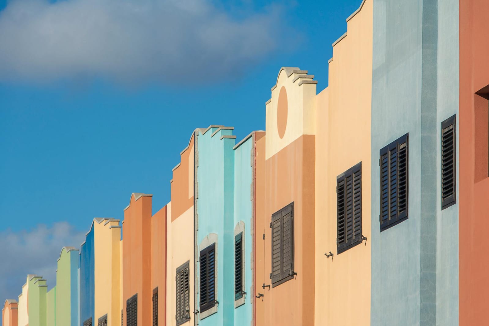 Cannabis in Curaçao: Laws & Tourist Guide